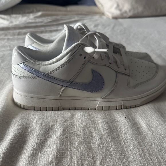 Nike Dunks - Picture 3 of 5